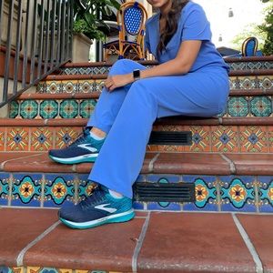 FIGS Ceil Blue Scrub Set in Small